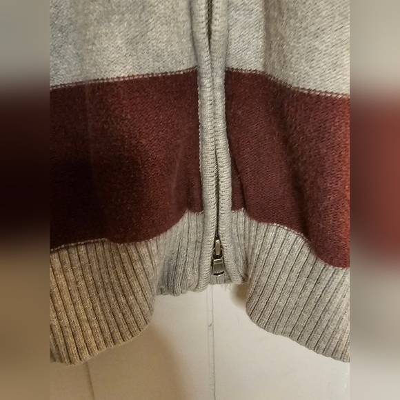 TOMMY HILFIGER Mens Gray/Burgundy Stand Collar Zip-Up Sweater, XL - Picture 8 of 9